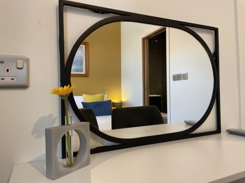 Minibar, individually decorated, individually furnished