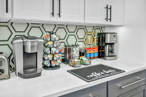 Enjoy special treats with our coffee bar, offering a variety of selections to suit your taste and help you relax.