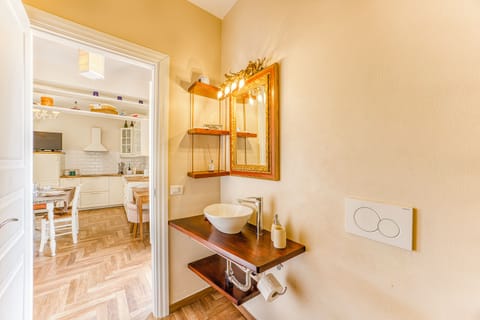 Standard Apartment, 2 Bedrooms (Terrazza Apuana A Few Steps From The) | Bathroom | Shower, hair dryer, bidet, towels