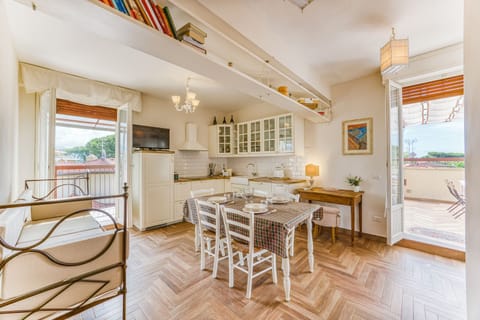 Standard Apartment, Multiple Bedrooms (Terrazza Apuana A Few Steps From The) | Interior