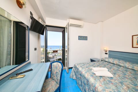 Double Room, Sea View | Desk, rollaway beds, free WiFi, bed sheets