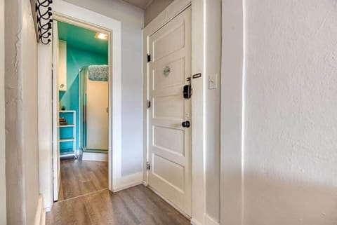 #StayinMyDistrict Downtown Coos Bay! Historical Heritage House Apartments. #BookDirect #StayinMyDistrict #HeritageHouseCoosBay