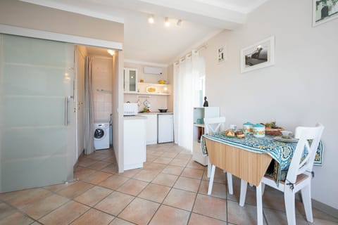 Standard Studio, Lake View (Nido Belvedere Lake View) | Dining