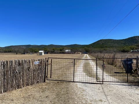 Away at the River - Superb privacy, gated entrance and mountain views to the back and front of the property give Away at the River super privacy yet only 5 minutes to town.