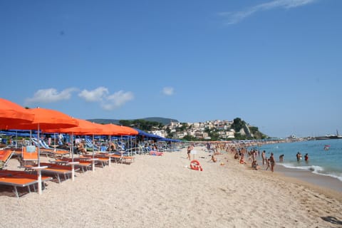 Private beach nearby, free beach shuttle, sun loungers, beach umbrellas