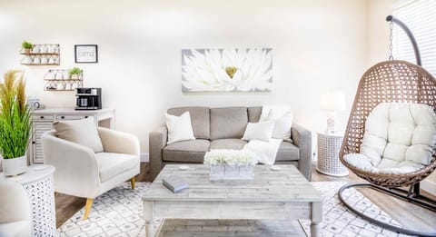 Spacious living room with a queen sleeper Sofa.