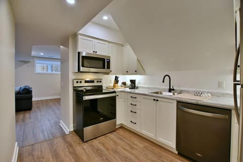 2 Bed /2 Bath Suite | Private kitchen | Full-size fridge, microwave, dishwasher, coffee/tea maker