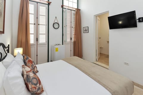 Superior Room (San Lazaro) | In-room safe, iron/ironing board, bed sheets