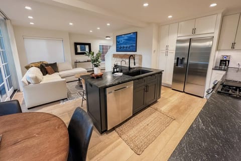 Beautifully updated kitchen