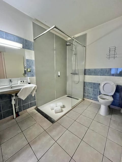 Family Room | Premium bedding, desk, laptop workspace, blackout drapes