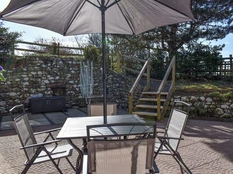 Sitting-out-area | Morannedd Bach, Dyffryn Ardudwy