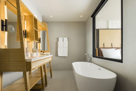 Premier Suite, 1 King Bed, Terrace (Hot-Tub) | Bathroom | Eco-friendly toiletries, hair dryer, bathrobes, towels