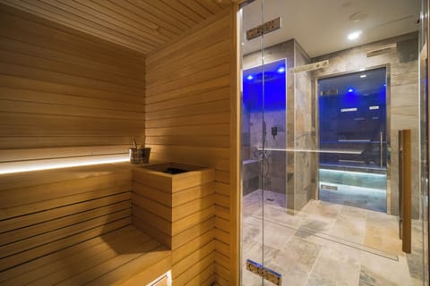 Couples treatment rooms, Turkish bath, body treatments