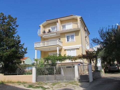 Holiday house Damir