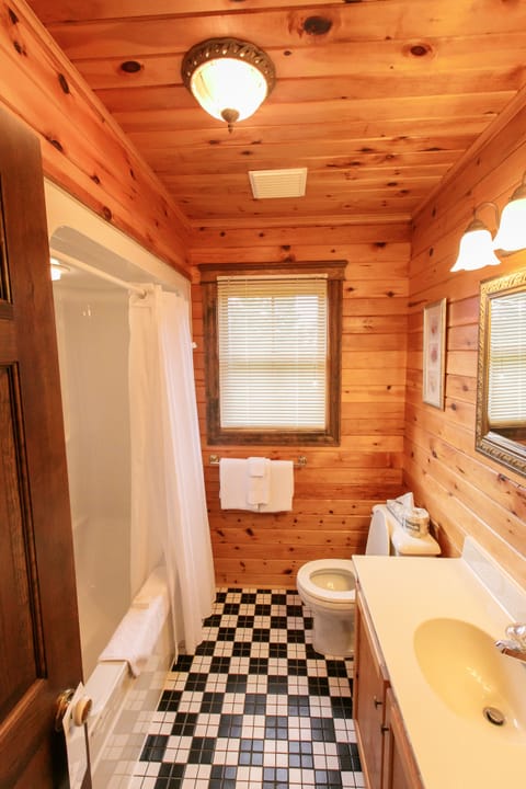 Room | Bathroom | Separate tub and shower, hair dryer, towels