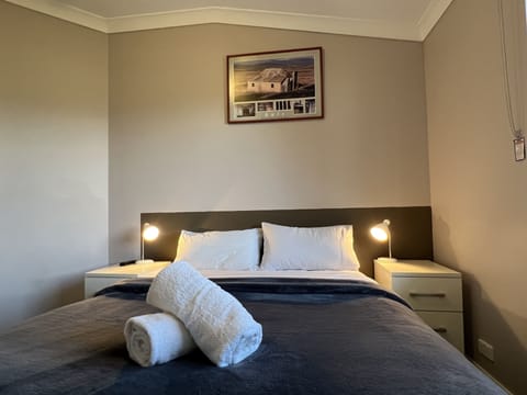 Double Room | Hypo-allergenic bedding, free WiFi, bed sheets