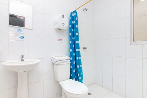 Standard Quadruple Room | Bathroom | Shower, designer toiletries, towels, soap