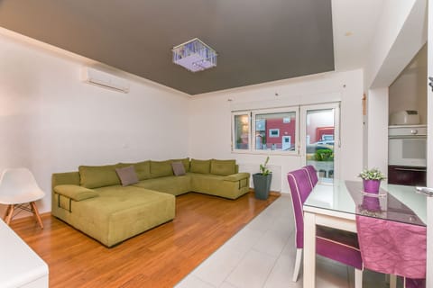 Apartment (A1) | Living room