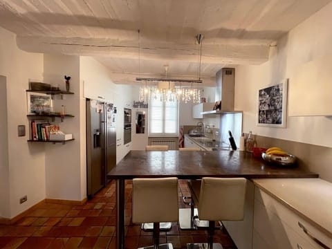 Lambesc Vacation Rentals - Kitchen - Serenity Rentals