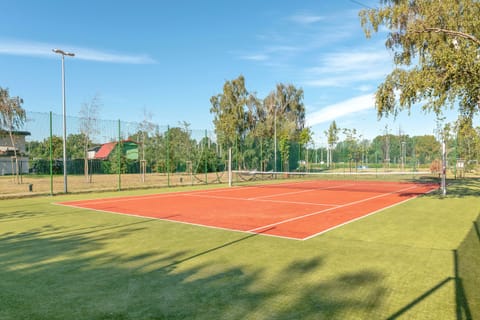 Tennis court