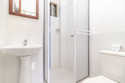 Standard Double Room | Bathroom | Shower, designer toiletries, towels, soap