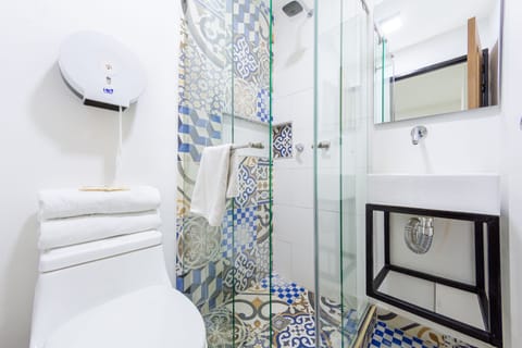 Standard Double Room | Bathroom | Shower, designer toiletries, towels, soap