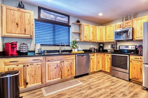 Main kitchen (2nd floor)