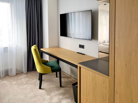 Double Room | Minibar, desk, laptop workspace, free WiFi