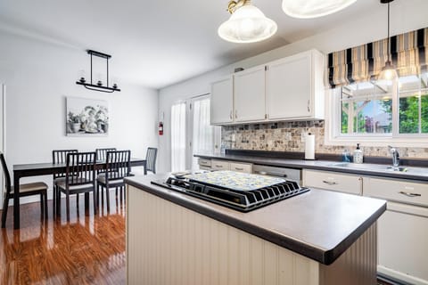 1324 Orchard Blvd-26_kitchen