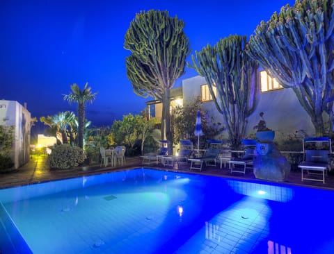 House, 3 Bedrooms, Smoking, Balcony | Pool | Outdoor pool