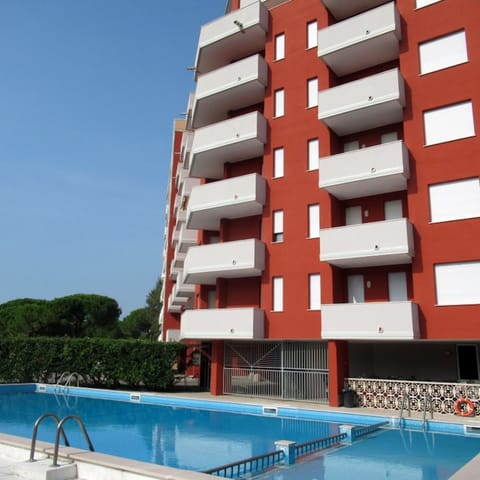 Studio, Multiple Bedrooms, Balcony, City View | Pool | Outdoor pool