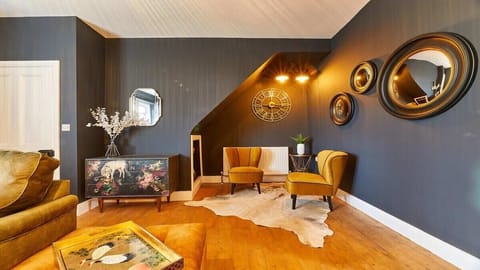 Percy Cottage, Otterburn - Host & Stay