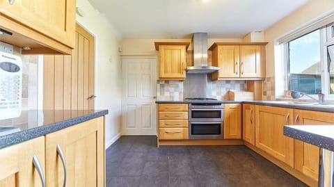 Shorty's, Amble - Host & Stay