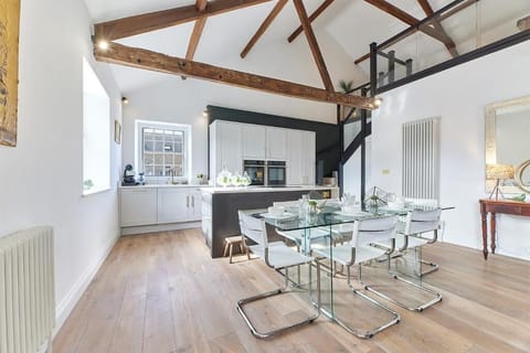 The Old Workhouse, Alnwick - Host & Stay