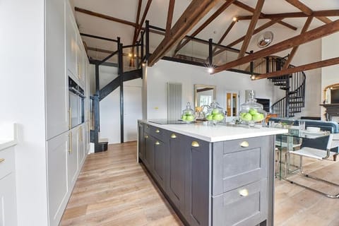 The Old Workhouse, Alnwick - Host & Stay