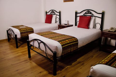 Classic Triple Room | Down comforters, free WiFi, bed sheets