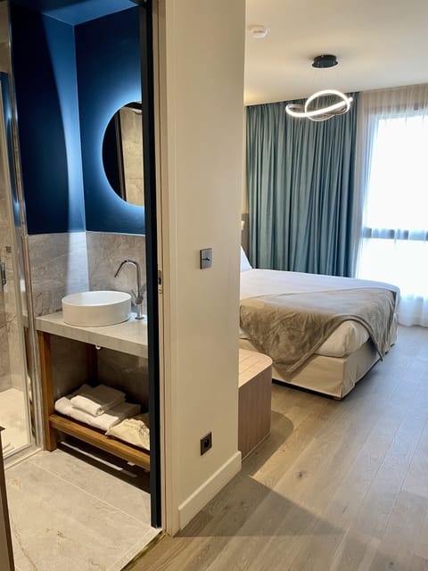 Memory foam beds, individually decorated, individually furnished, desk