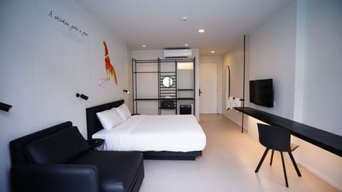 Deluxe Double Room, 1 King Bed with Sofa bed | In-room safe, free WiFi, bed sheets