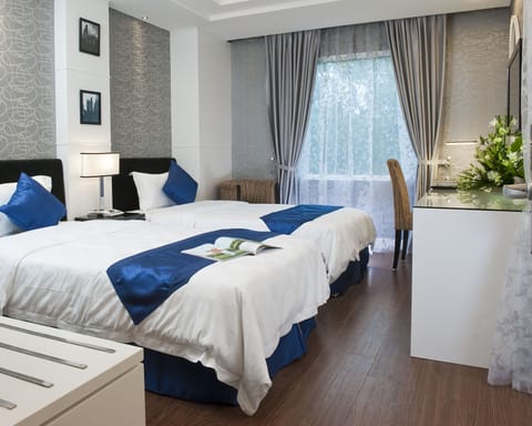 Premium Double or Twin Room, City View | Egyptian cotton sheets, premium bedding, pillowtop beds, minibar
