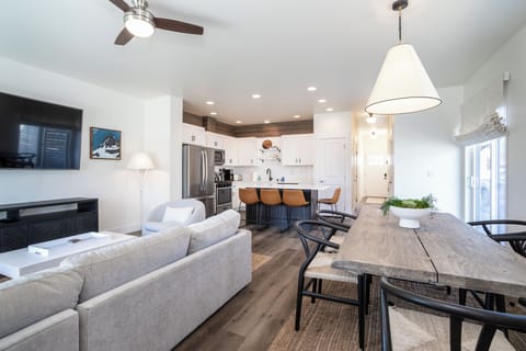 Serve up a delicious meal | Main Level