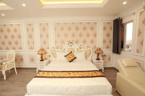 VIP DOUBLE WITH BATHTUB | Free WiFi, bed sheets