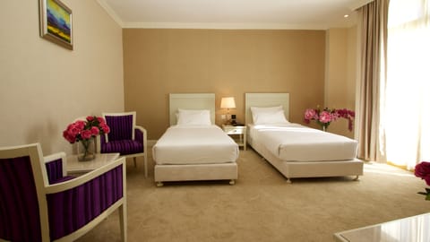 Twin Room | Premium bedding, free minibar items, in-room safe, desk