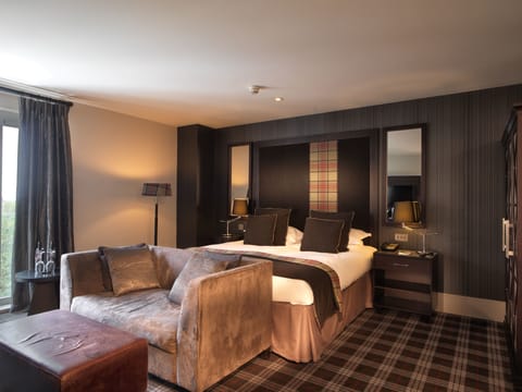 Club Deluxe Double Room | In-room safe, individually decorated, desk, blackout drapes