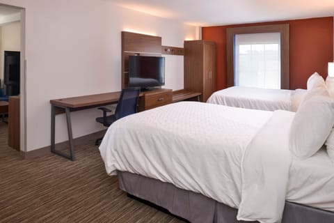 Suite, 1 Bedroom | Premium bedding, in-room safe, desk, blackout drapes