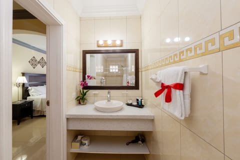 Junior Suite, 1 King Bed, Kitchen (Serene) | Bathroom | Shower, free toiletries, hair dryer, towels