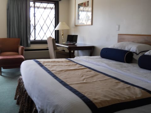 Superior Room, 1 King Bed | Desk, free WiFi, bed sheets