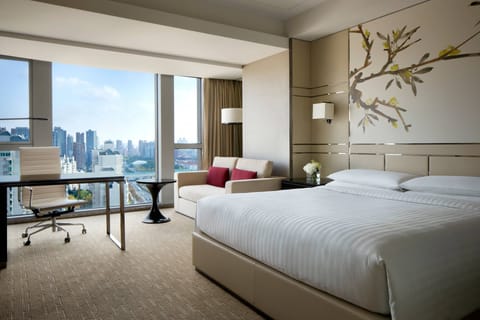 Executive Room, 1 King Bed | Frette Italian sheets, premium bedding, pillowtop beds, minibar