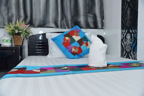 Standard Double Room | In-room safe, soundproofing, free WiFi