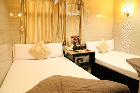 Family Room | In-room safe, free WiFi, bed sheets, wheelchair access