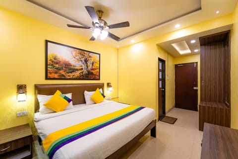 Standard Double Room | In-room safe, individually decorated, laptop workspace